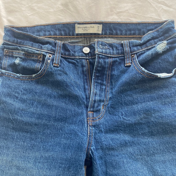 Abercrombie & Fitch Denim - Abercrombie & Fitch-The Boyfriend Mid Rise Jean